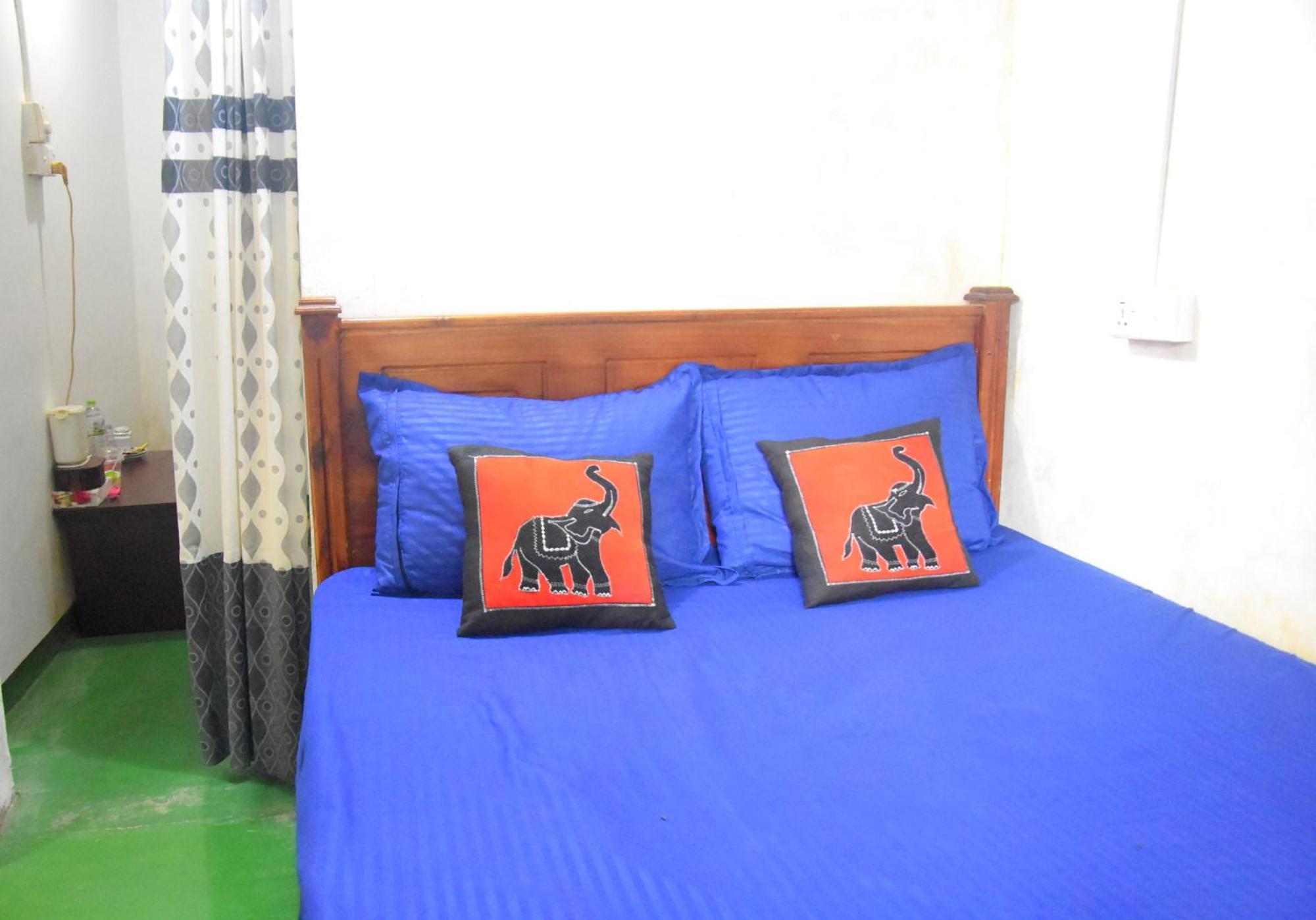 Meera Homestay & Guest House Anurâdhapura Extérieur photo