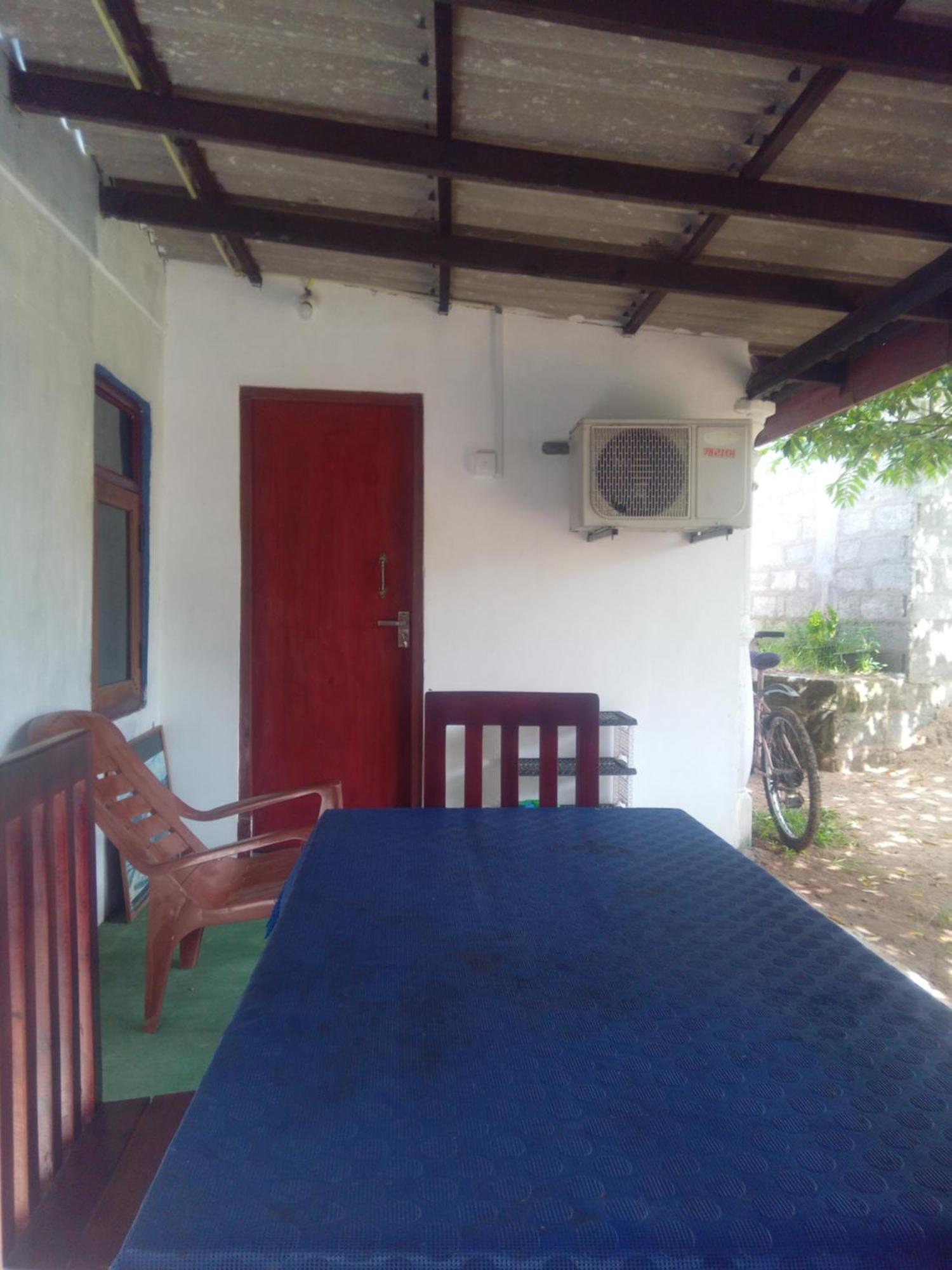 Meera Homestay & Guest House Anurâdhapura Extérieur photo