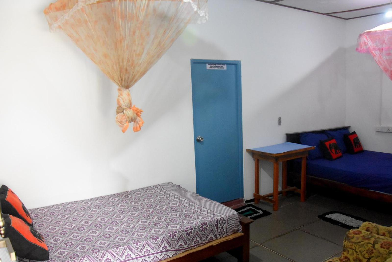 Meera Homestay & Guest House Anurâdhapura Extérieur photo