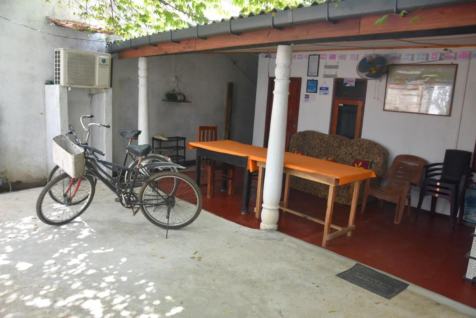 Meera Homestay & Guest House Anurâdhapura Extérieur photo