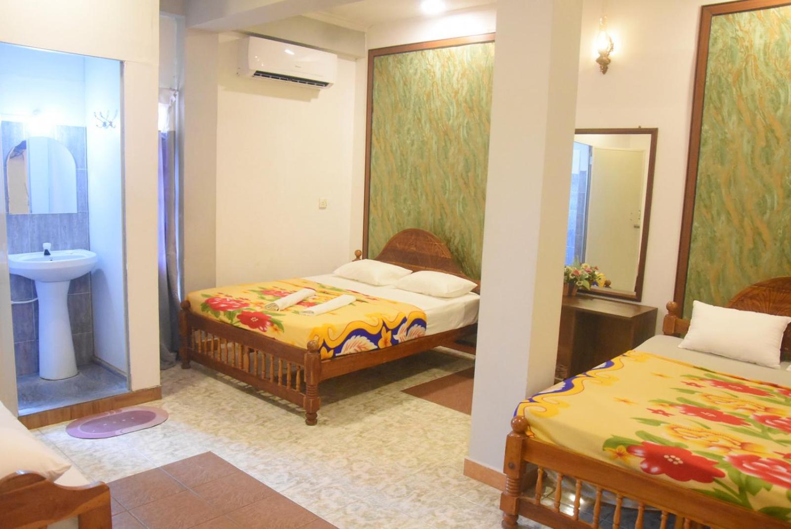 Meera Homestay & Guest House Anurâdhapura Extérieur photo