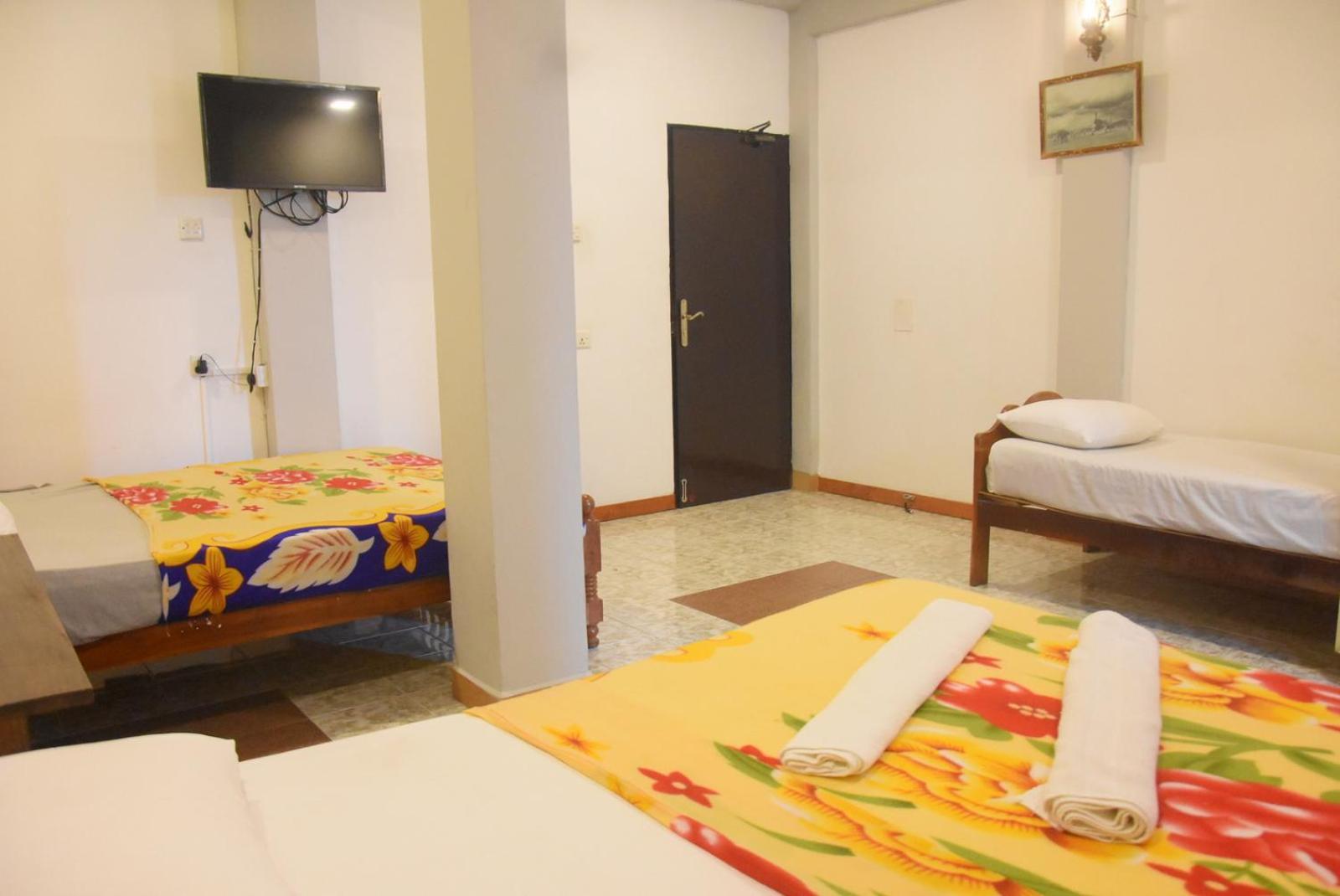 Meera Homestay & Guest House Anurâdhapura Extérieur photo